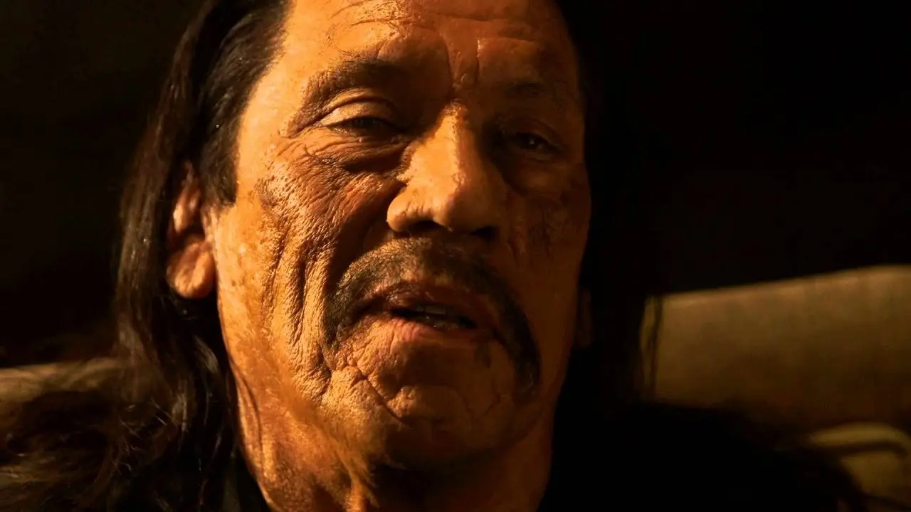 20 Ft Below: The Darkness Descending backdrop