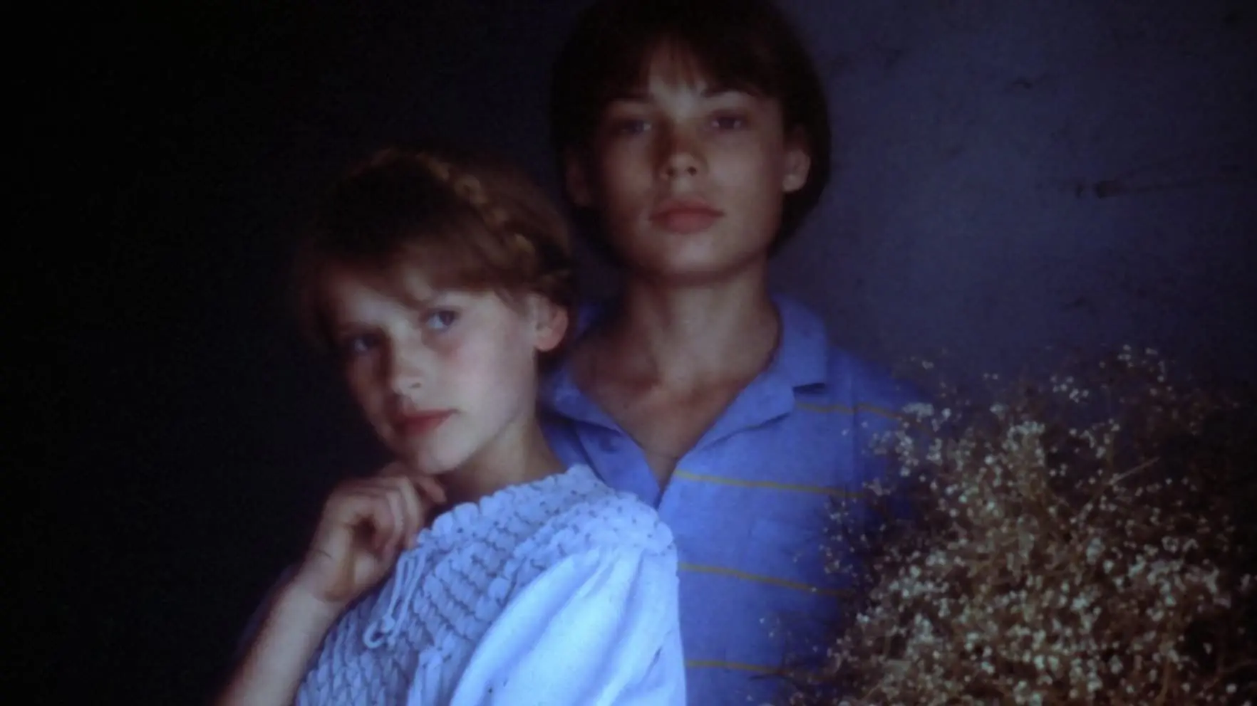 Tender Cousins backdrop