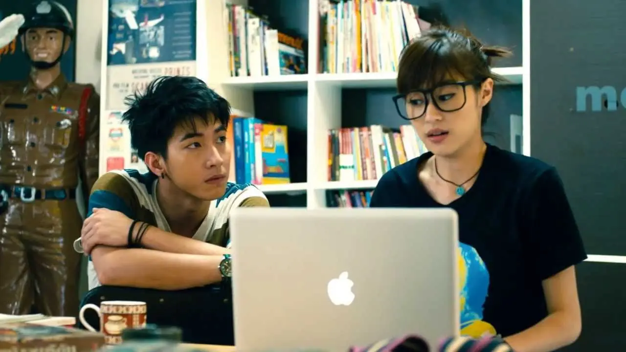 Love Syndrome backdrop