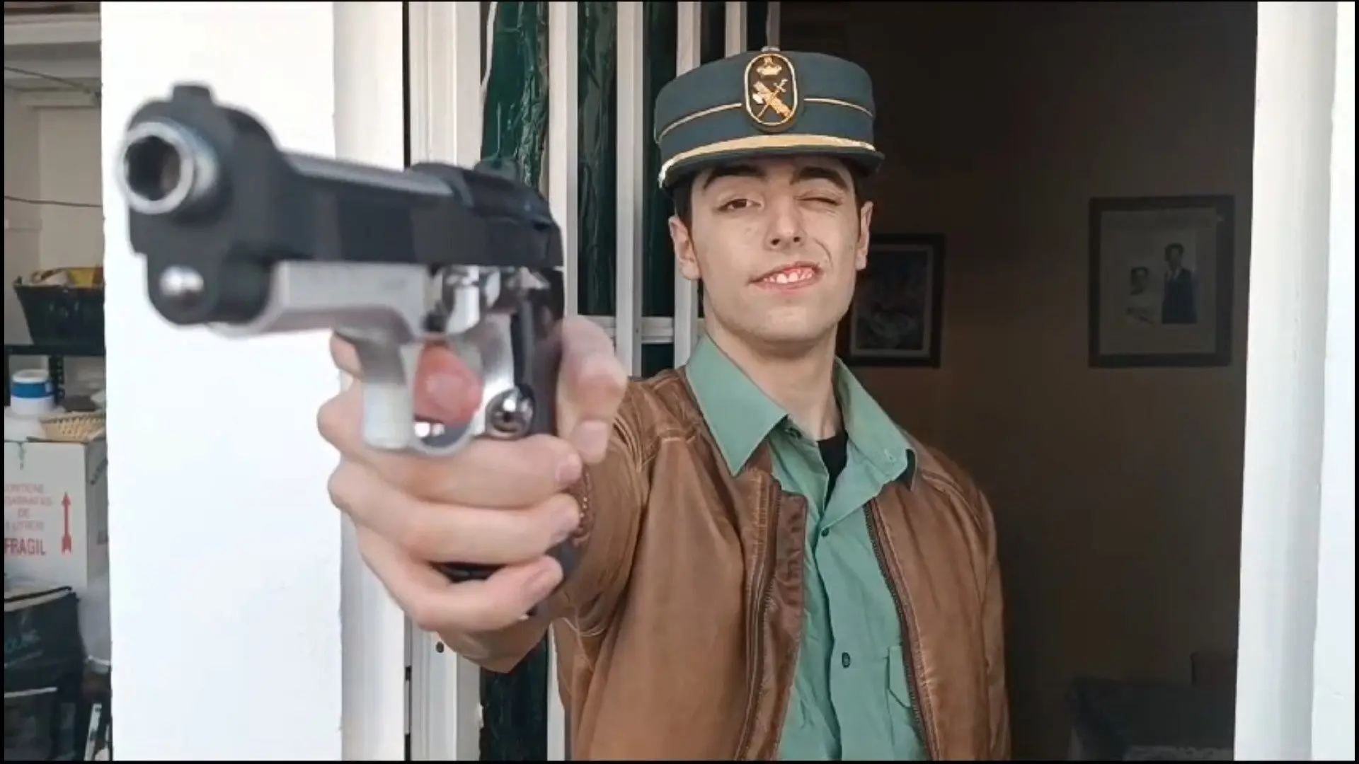 Malditos Rojos backdrop