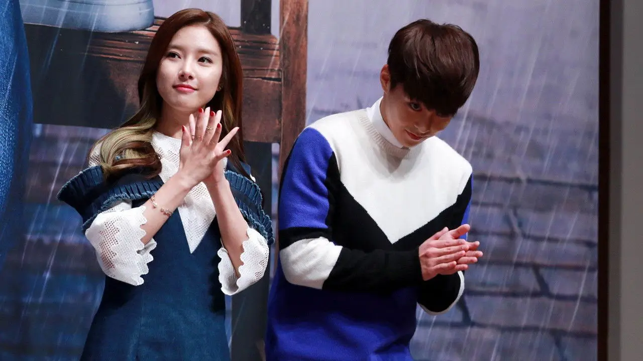 Falling for Challenge backdrop