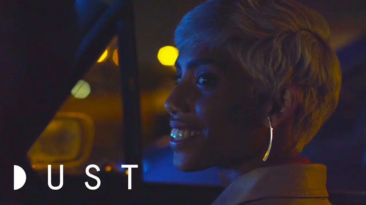 Love, Automated backdrop