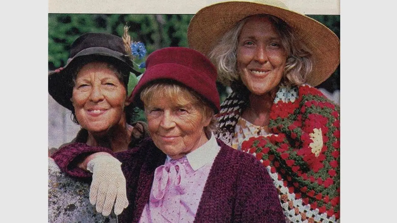 The Witches and the Grinnygog backdrop