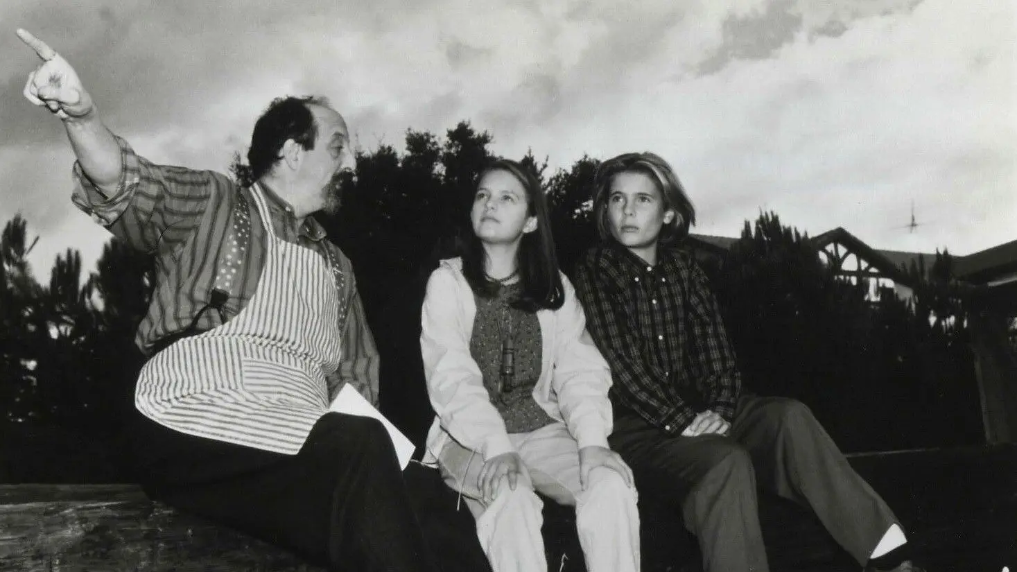 Escape to Witch Mountain backdrop