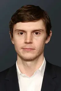 Evan Peters