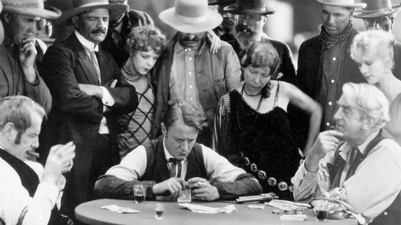 Under the Tonto Rim backdrop